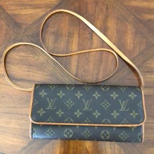 Authentic Louis Vuitton pochette twin GM